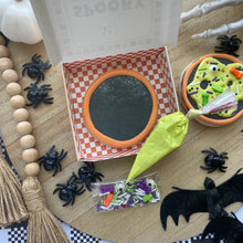 Load image into Gallery viewer, Spooky Pizza Mini Kit
